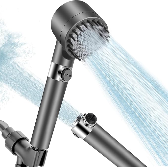 Wear spray showerhead